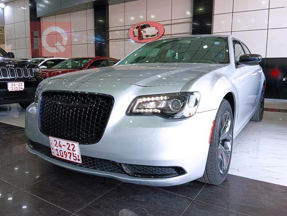 کرایسلەر 300